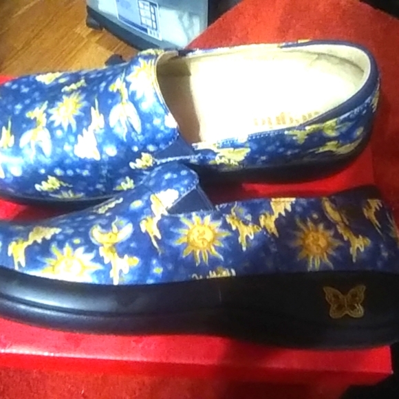 Women's Alegria Shoes - Picture 4 of 5